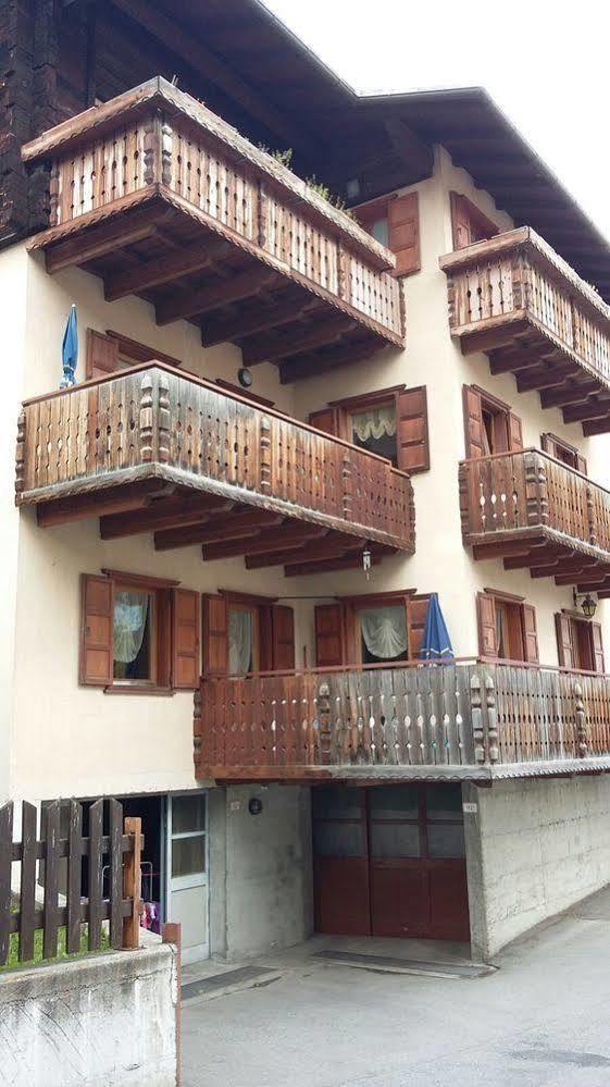 Casa Norberto Lägenhet Livigno Exteriör bild